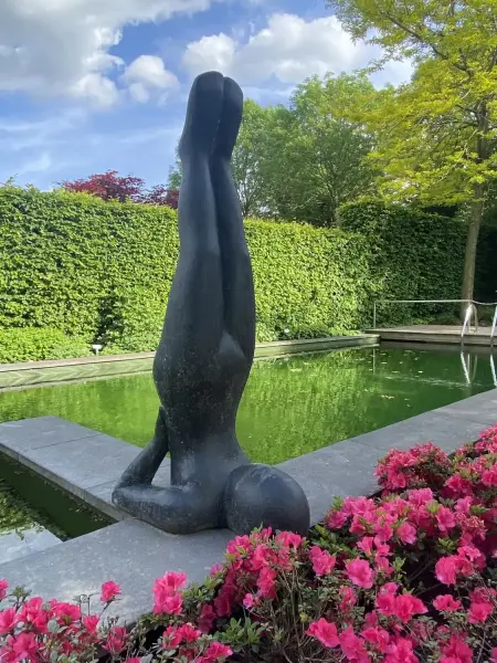 Artikelbild 2 des Artikels “YOGA Figur Neela “